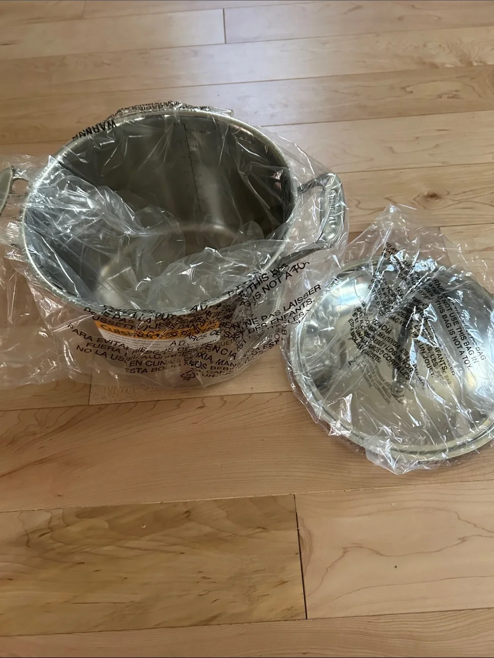 8 quart Cuisinart Stainless Steel stock pot with lid